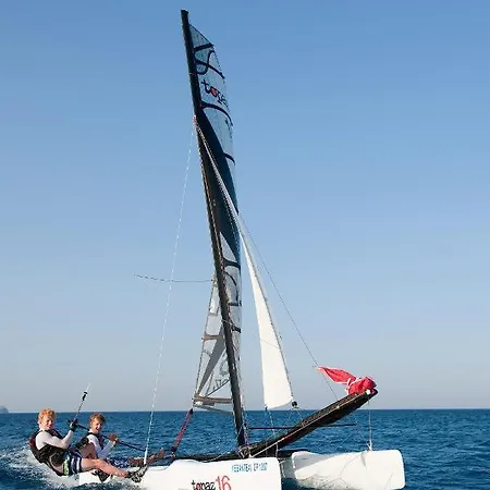 Ξενοδοχείο Levante Beach 5*