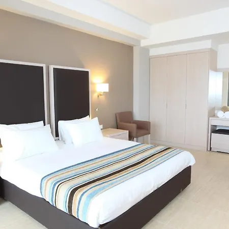 Levante Beach 5*