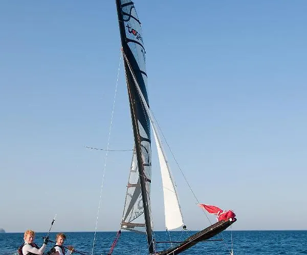 מלון Levante Beach 5*