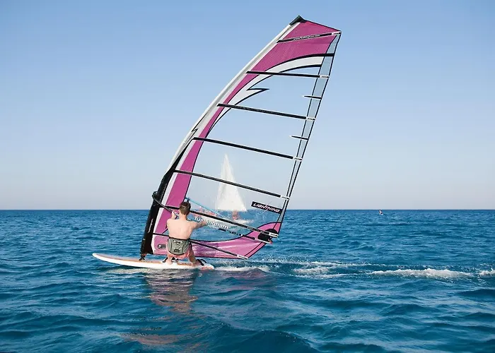 מלון Levante Beach 5*